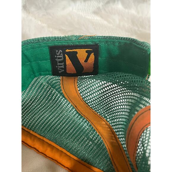 Clover SnapBack hat - Picture 4 of 5